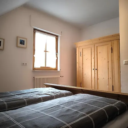 Haus Marianne * Langscheid (Mayen-Koblenz)