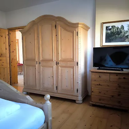 Haus Marianne * Langscheid (Mayen-Koblenz)